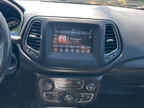 Used 2021 Jeep Compass Latitude w/ Sun and Sound Group AWD/4WD image 26