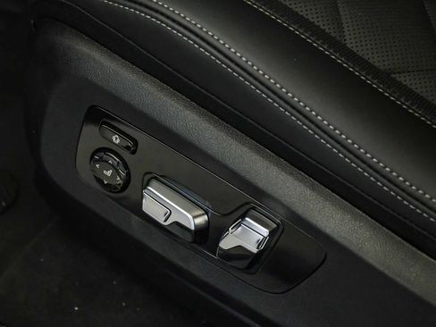 New 2026 BMW X6 xDrive40i w/ Climate Comfort Package image 26