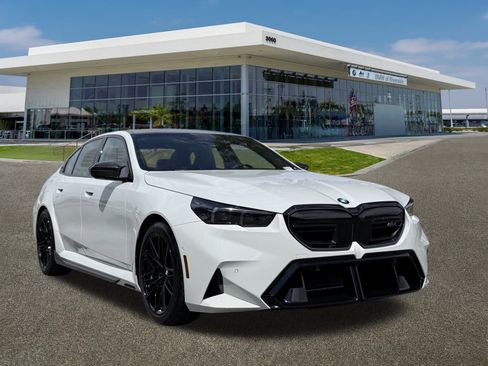 New 2026 BMW M5 w/ Executive Package image 2