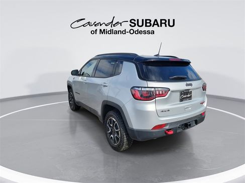 Used 2025 Jeep Compass Trailhawk w/ Trailer Tow Group image 5