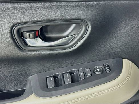 Used 2024 Honda HR-V LX image 23