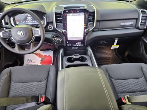 New 2026 RAM 1500 4x4 Crew Cab image 7