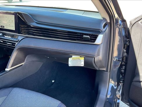 Used 2025 Toyota Camry LE image 20