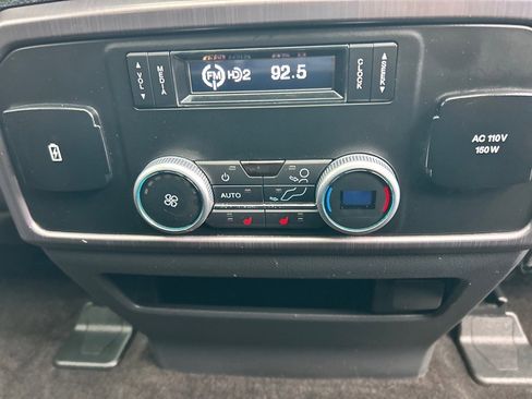 Used 2022 Ford Expedition Platinum image 25