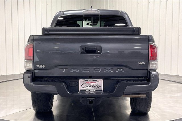 Used 2020 Toyota Tacoma TRD Sport w/ Technology Package AWD/4WD image 4