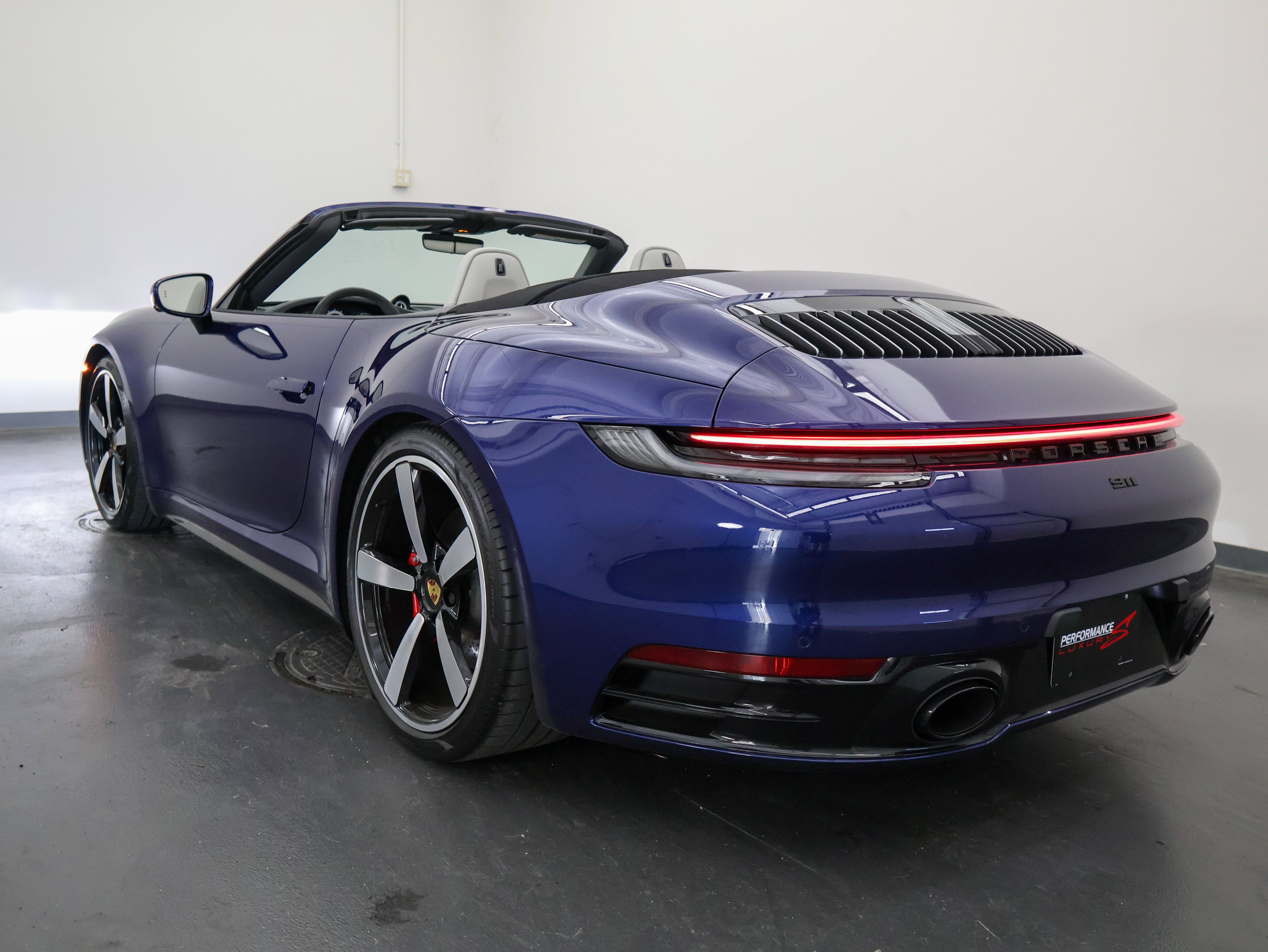 Used 2024 Porsche 911 Carrera 4S AWD/4WD image 6