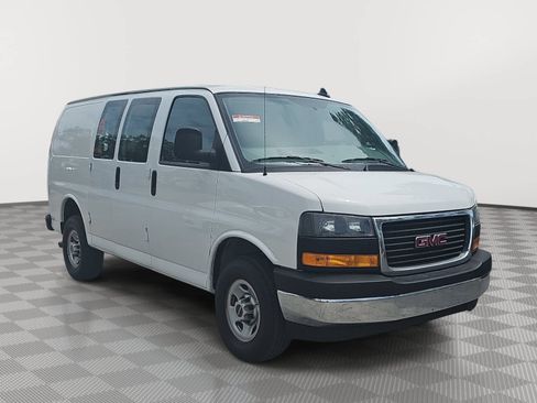 Used 2024 GMC Savana 2500 w/ Driver Convenience Package RWD image 2
