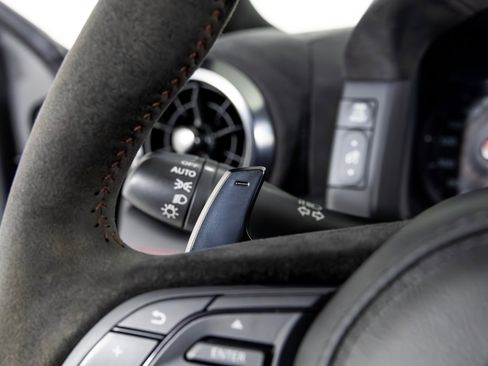 Used 2017 Nissan GT-R NISMO image 14