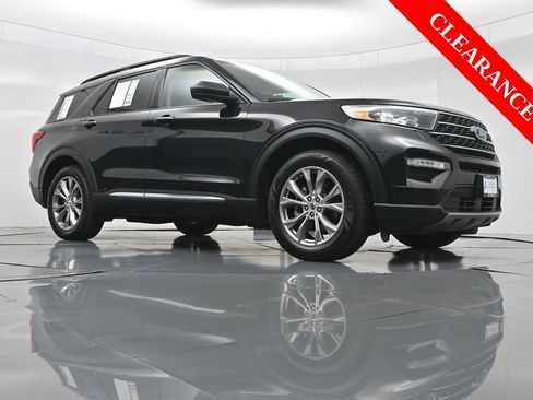 Used 2022 Ford Explorer XLT w/ Equipment Group 202A image 51