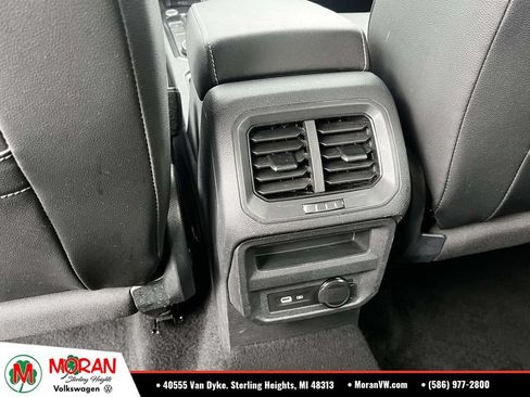 Used 2022 Volkswagen Tiguan SE AWD/4WD image 14
