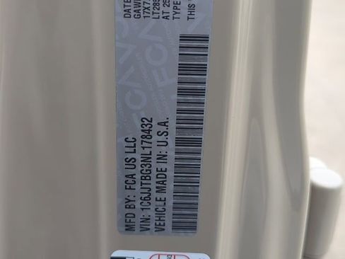 Used 2022 Jeep Gladiator Rubicon w/ LED Lighting Group image 33