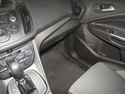 Used 2018 Ford C-MAX SE FWD image 22