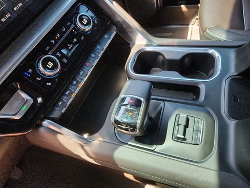 Used 2023 GMC Sierra 1500 Denali image 16