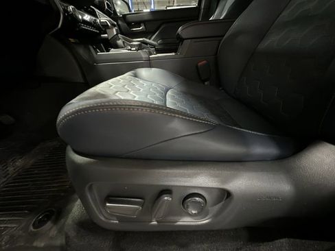 Used 2026 Toyota 4Runner 4WD image 18