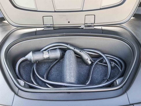 Used 2023 Volvo C40 P8 Recharge Plus AWD/4WD image 31
