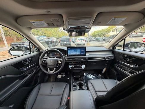 New 2025 Lincoln Corsair FWD w/ Equipment Group 101A image 8