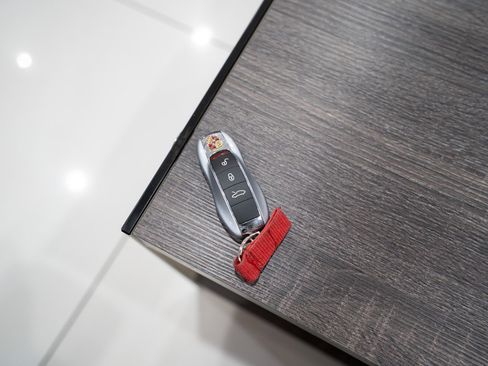 Used 2018 Porsche 911 GT2 RS image 71