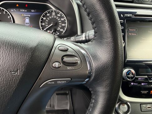 Used 2023 Nissan Murano SV image 33