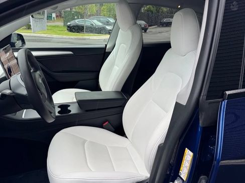 Used 2023 Tesla Model Y Long Range AWD/4WD image 12