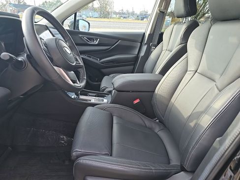 Certified 2025 Subaru Ascent Limited image 6