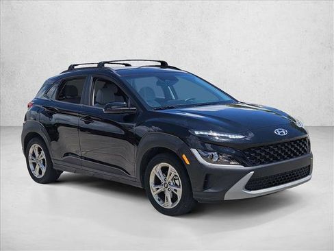 Used 2023 Hyundai Kona SEL FWD image 3