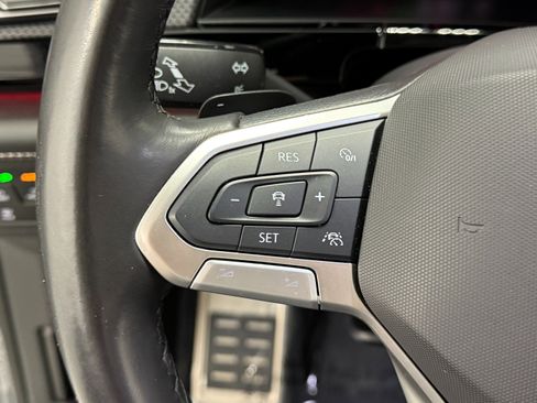 Used 2025 Volkswagen Atlas Cross Sport SEL R-Line image 23