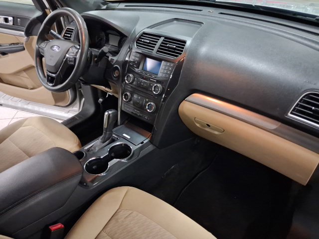 Used 2017 Ford Explorer FWD image 19