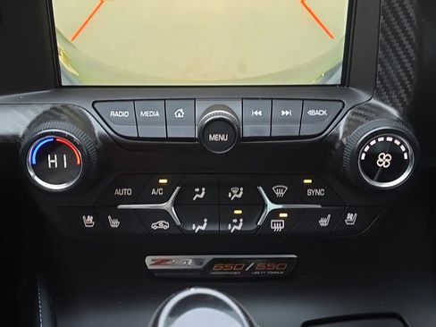 Used 2016 Chevrolet Corvette Z06 w/ 3LZ Preferred Equipment Group image 18