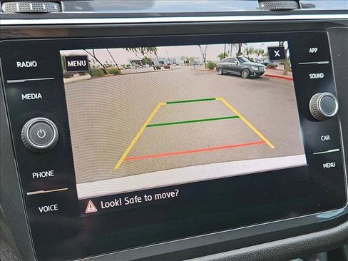 Used 2019 Volkswagen Tiguan SE image 17