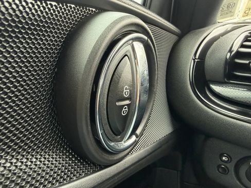 Used 2022 MINI Cooper Clubman S w/ Premium Package AWD/4WD image 16