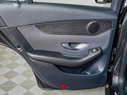 Certified 2022 Mercedes-Benz GLC 300 image 25