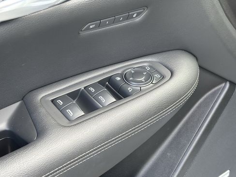 Used 2021 Cadillac XT5 Premium Luxury image 15