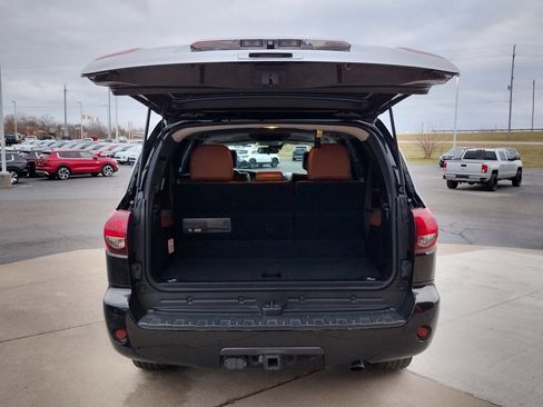 Used 2018 Toyota Sequoia Platinum w/ Preferred Accessory Package image 15