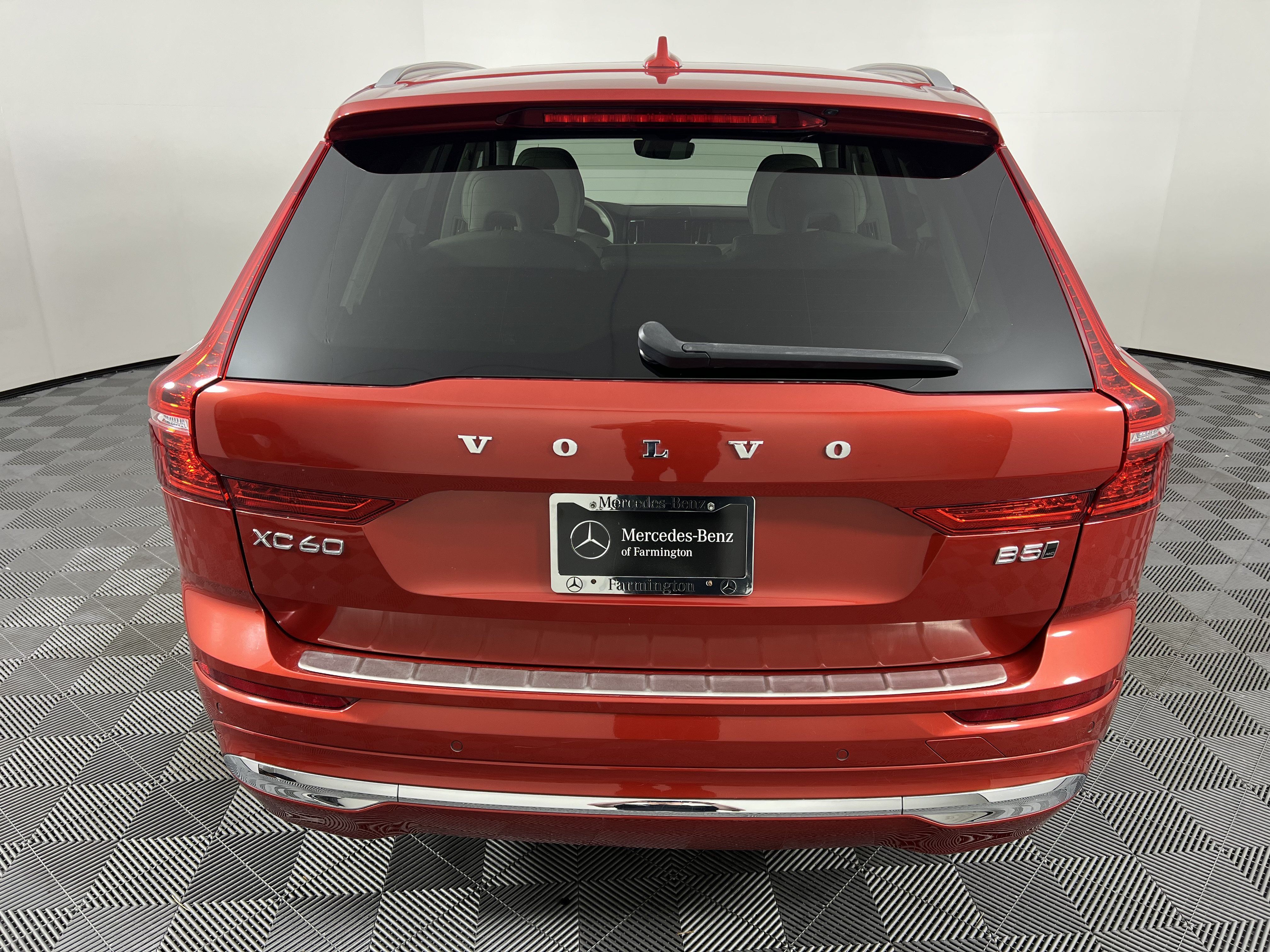 Used 2022 Volvo XC60 B5 Inscription w/ Advanced Package AWD/4WD image 11