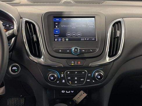 Used 2024 Chevrolet Equinox LT image 31