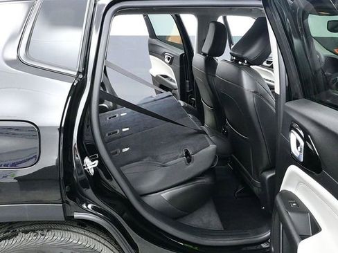 Used 2022 Jeep Compass Limited image 17