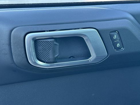 New 2025 Ford Bronco Outer Banks w/ Sasquatch Package image 11