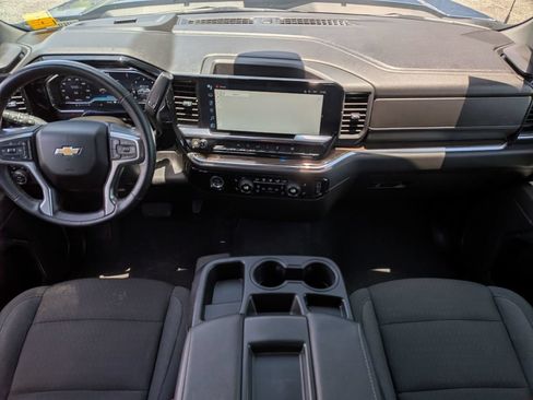 Used 2024 Chevrolet Silverado 1500 LT AWD/4WD image 25