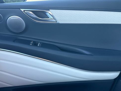 Used 2025 Genesis GV80 3.5T Prestige image 21