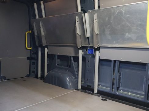 Used 2018 Mercedes-Benz Sprinter 2500 image 12