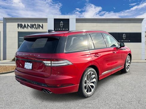 New 2026 Lincoln Aviator 2WD w/ Jet Appearance Package image 7