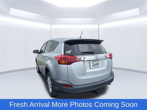 Used 2015 Toyota RAV4 LE FWD image 4