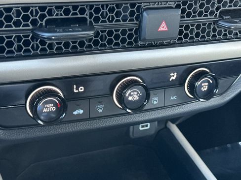Used 2025 Honda HR-V LX image 18