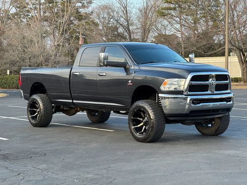 Used 2016 RAM 2500 SLT AWD/4WD image 4