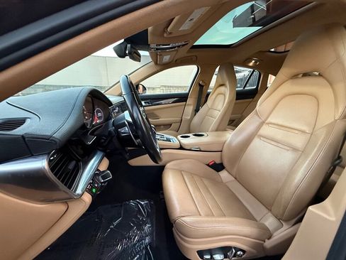 Used 2018 Porsche Panamera 4S image 26