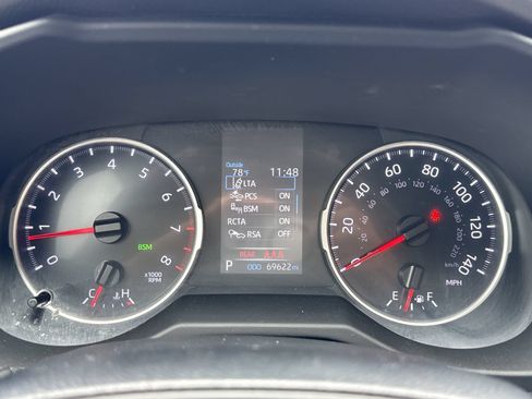 Used 2021 Toyota RAV4 XLE FWD image 18