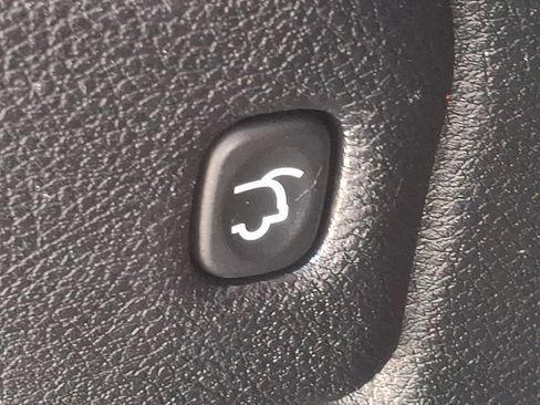 Used 2019 Jeep Grand Cherokee Limited AWD/4WD image 30