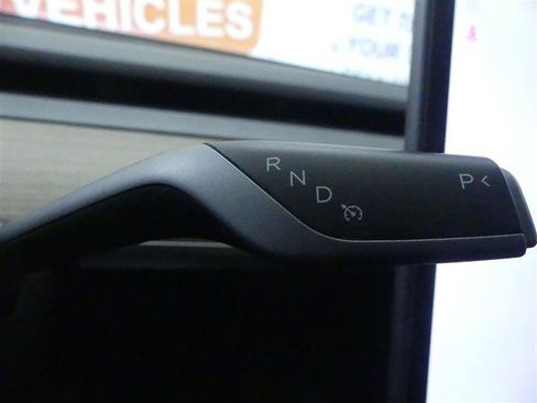 Used 2022 Tesla Model Y Long Range AWD/4WD image 18