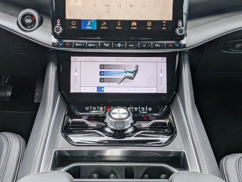 New 2026 Jeep Grand Wagoneer Summit AWD/4WD image 20