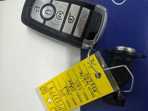 Used 2024 Ford Edge SEL w/ Convenience Package AWD/4WD image 11